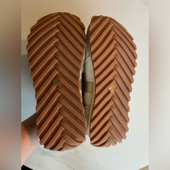 NWT SOMILISS Sneakers for Womens Wide Toe Box Design Size40  Beige - Picture 5 of 12